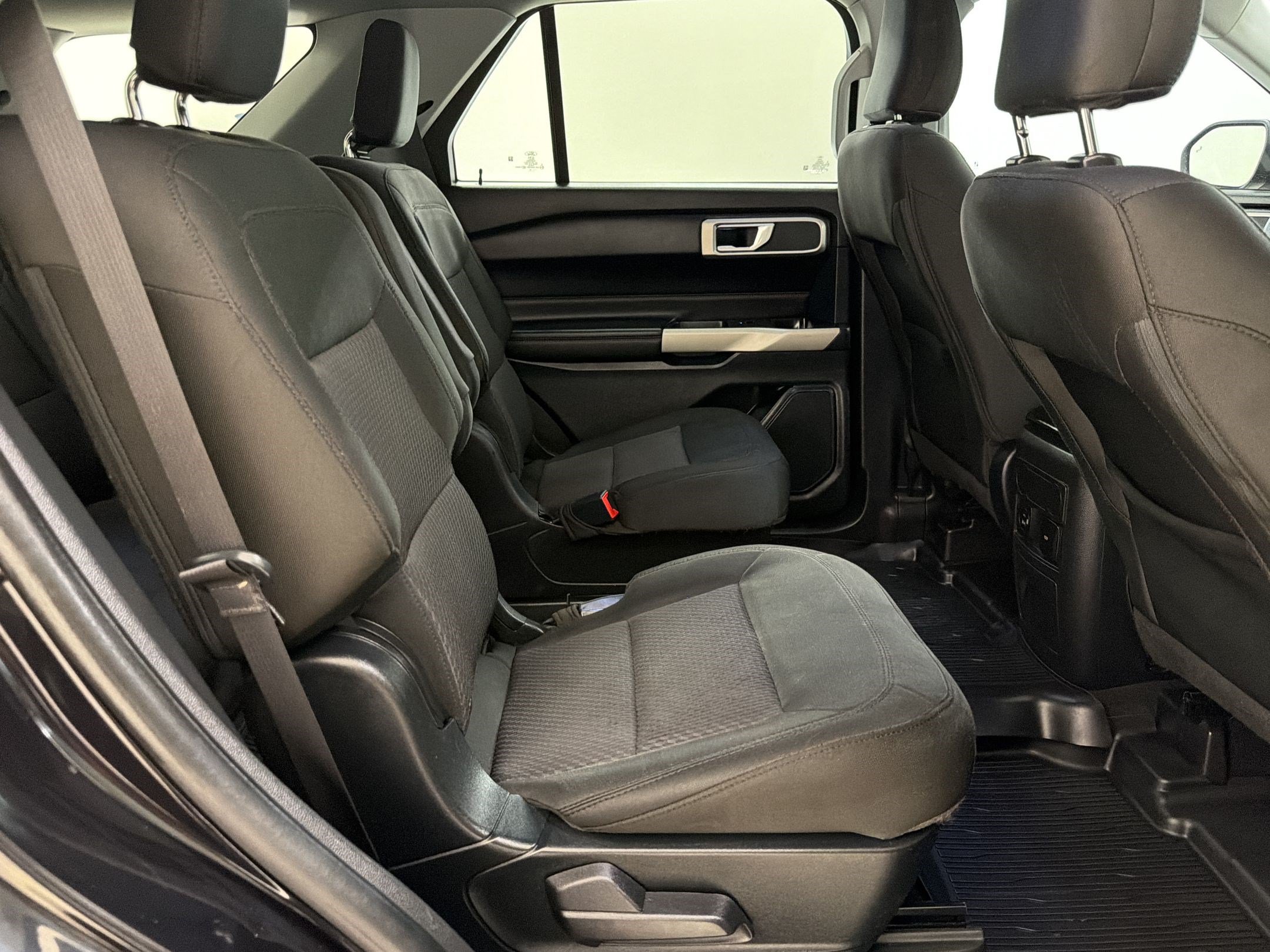 Certified 2022 Ford Explorer XLT RWD image 31