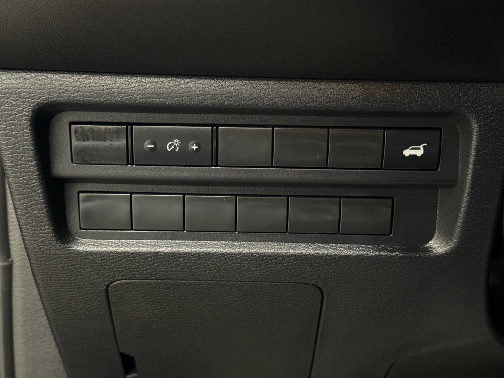 Used 2024 Mitsubishi Outlander SE image 11