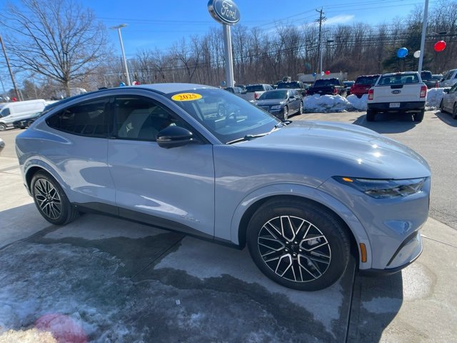 Certified 2025 Ford Mustang Mach-E Premium image 8