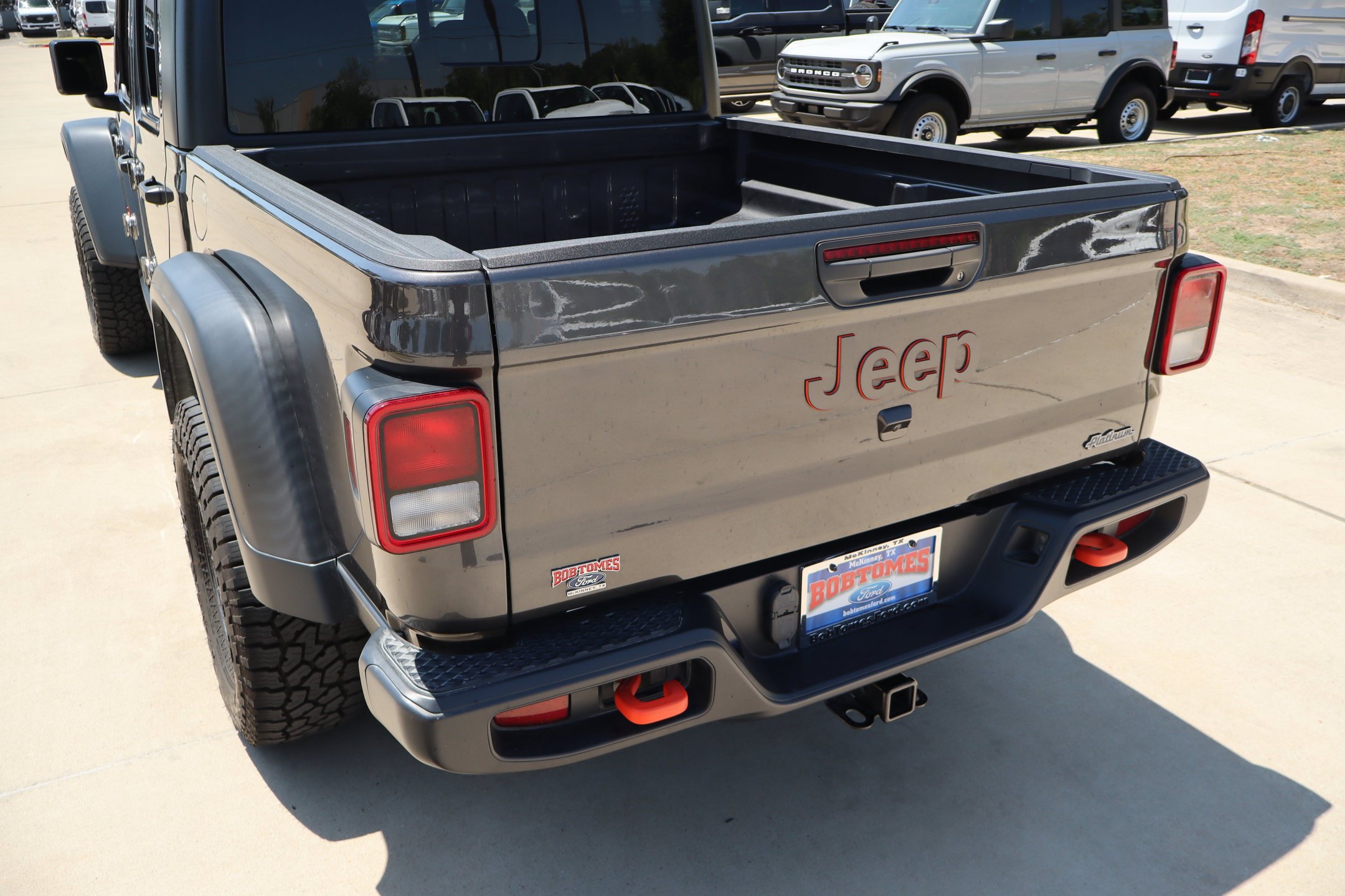 Used 2023 Jeep Gladiator Mojave w/ Trailer Tow Package AWD/4WD image 28