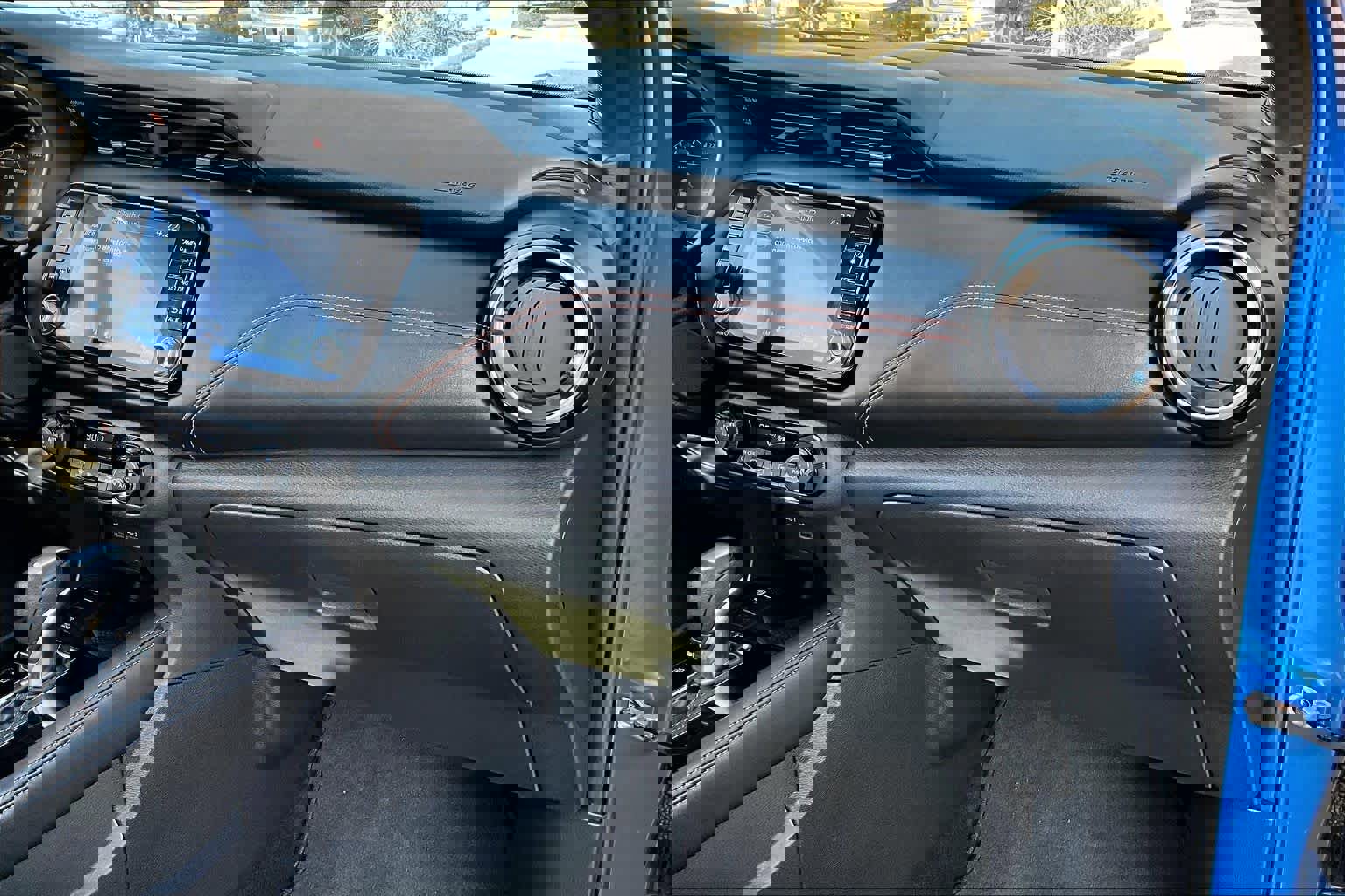 Used 2021 Nissan Kicks SR image 18