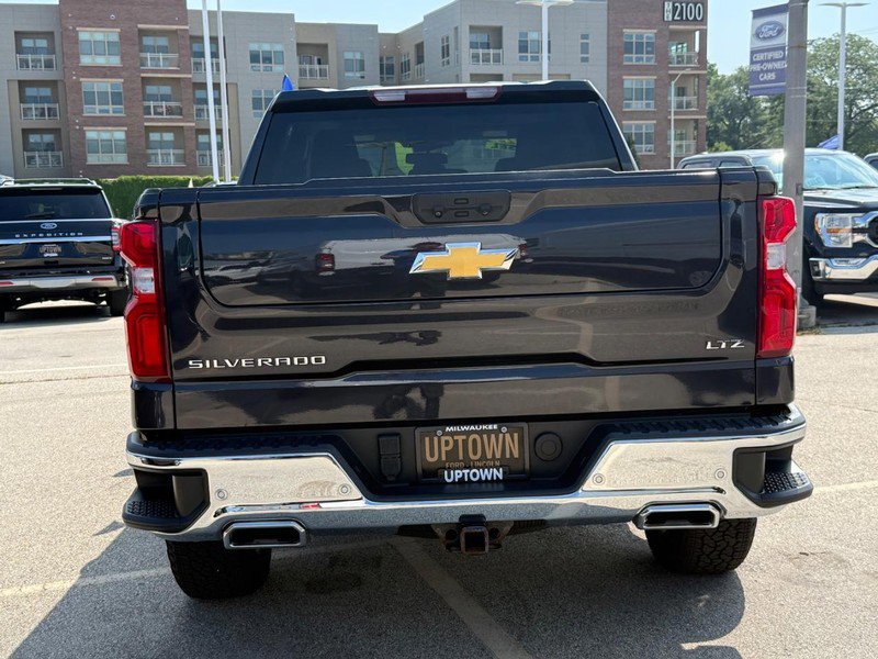 Used 2022 Chevrolet Silverado 1500 LTZ w/ Z71 Off-Road Package image 4