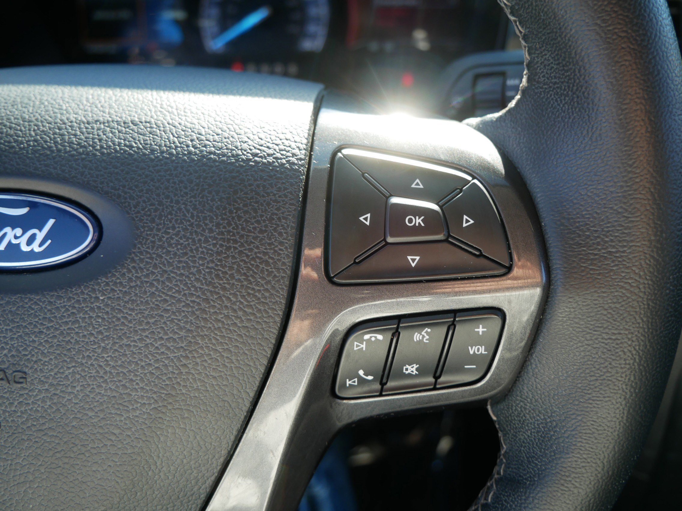 Certified 2019 Ford Ranger Lariat w/ Black Appearance Package image 30