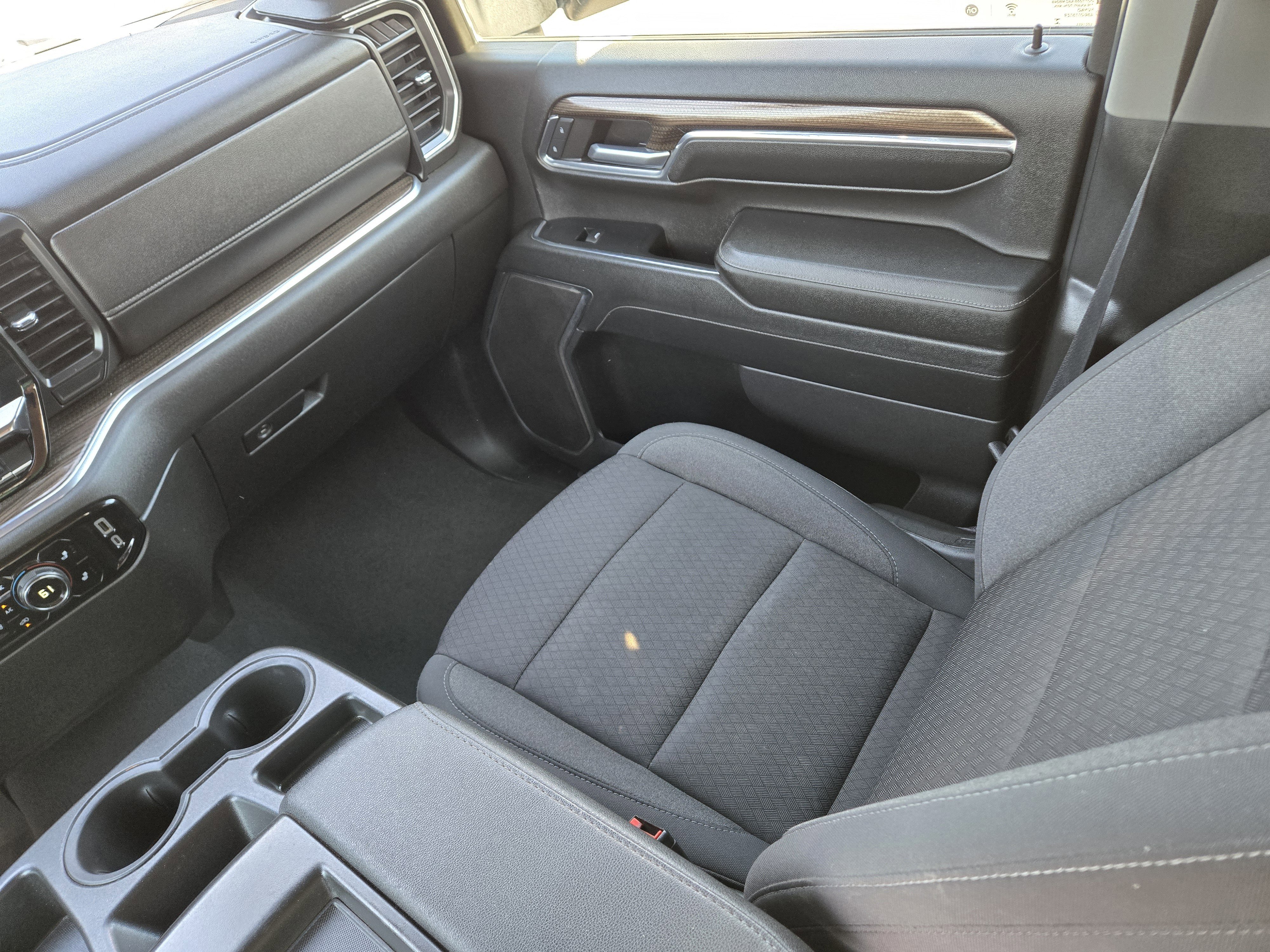 Used 2024 Chevrolet Silverado 2500 LT image 22