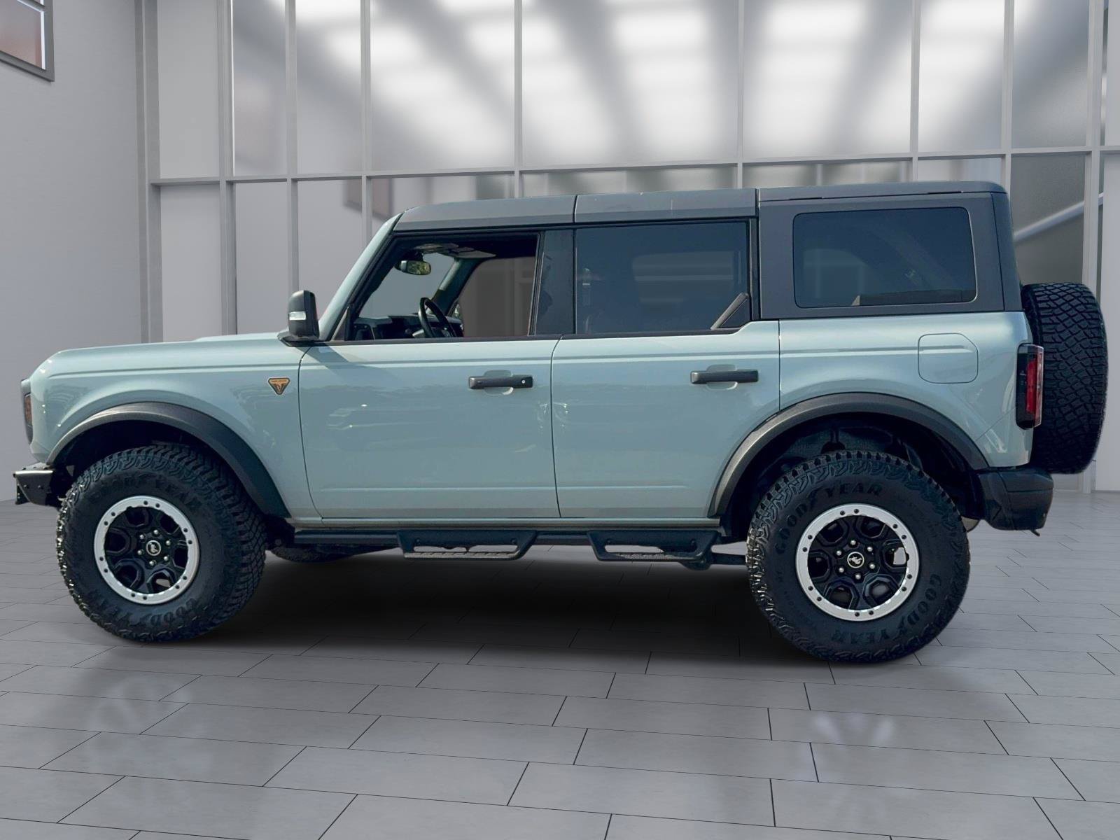 Certified 2023 Ford Bronco Badlands AWD/4WD image 4