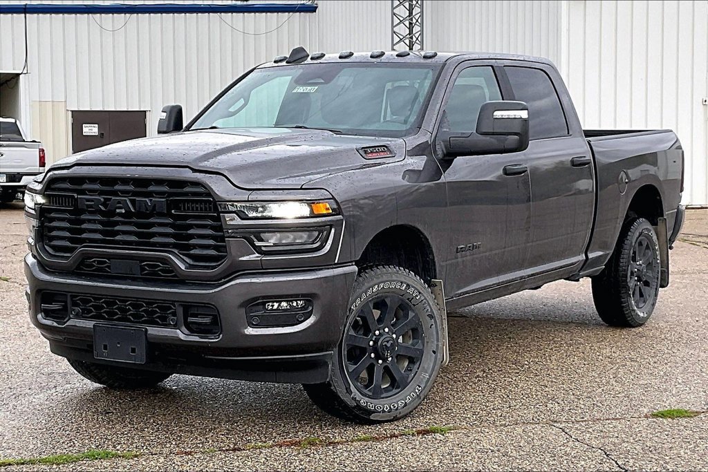 Used 2026 RAM 3500 Big Horn AWD/4WD image 2