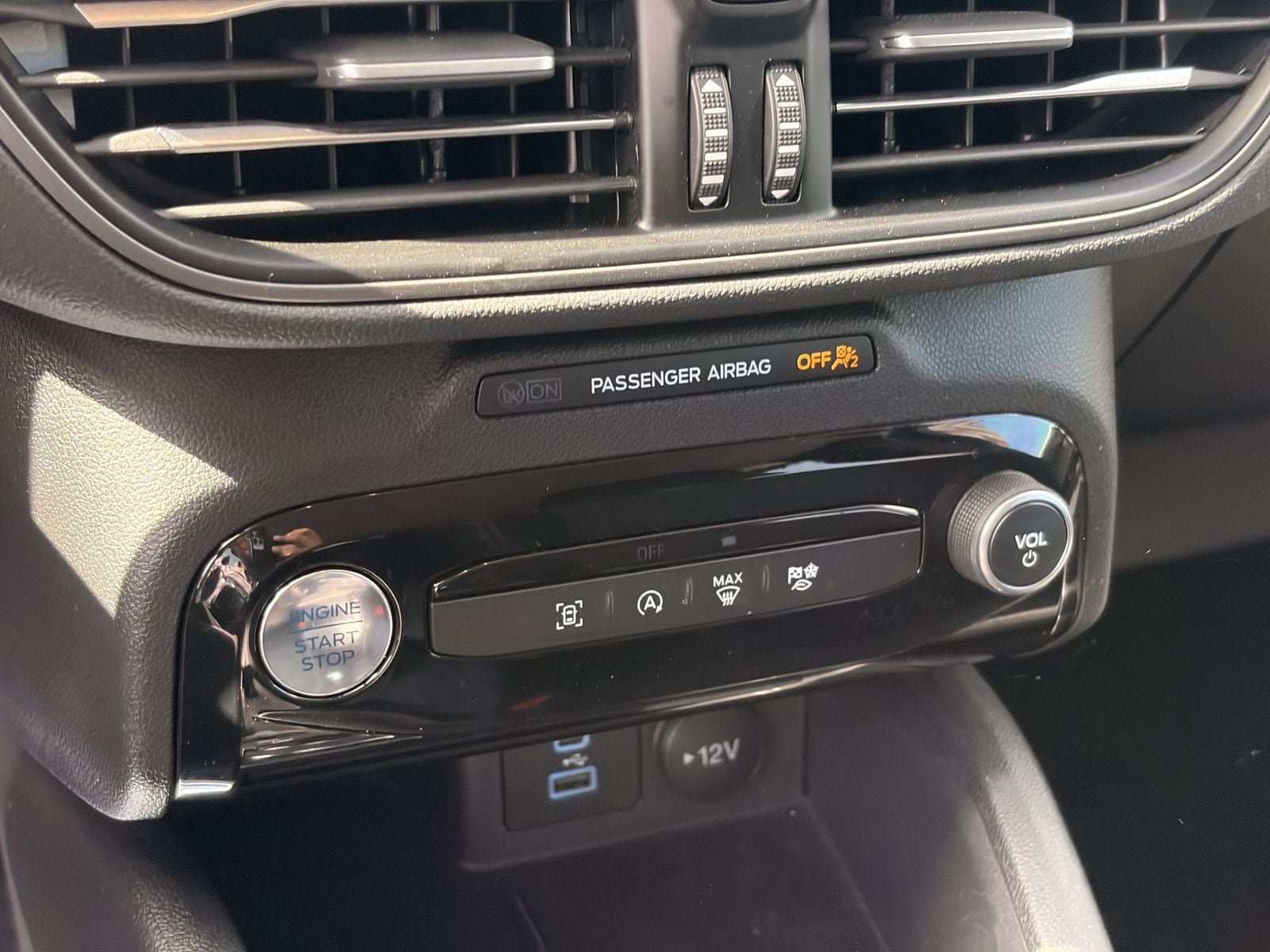 Certified 2023 Ford Escape Active w/ Tech Pack #1 FWD image 29