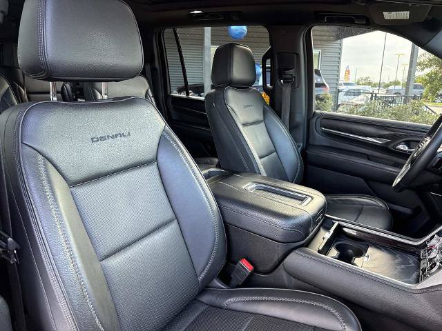 Used 2023 GMC Yukon XL Denali RWD image 13