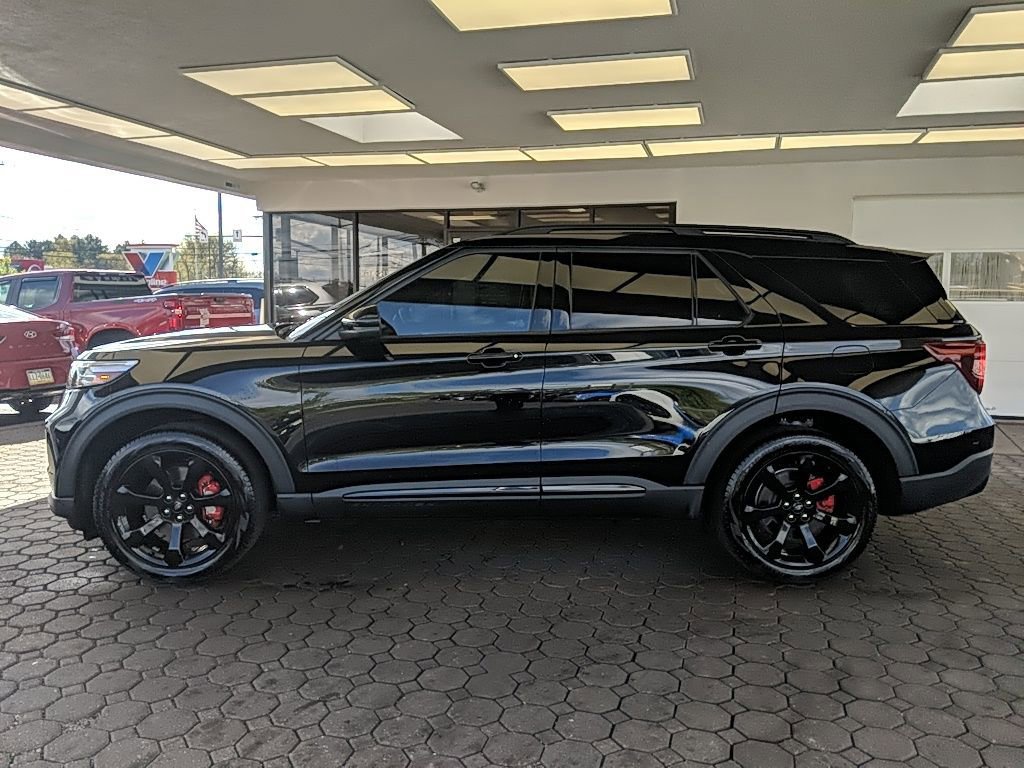 Certified 2024 Ford Explorer ST w/ Equipment Group 401A AWD/4WD image 6