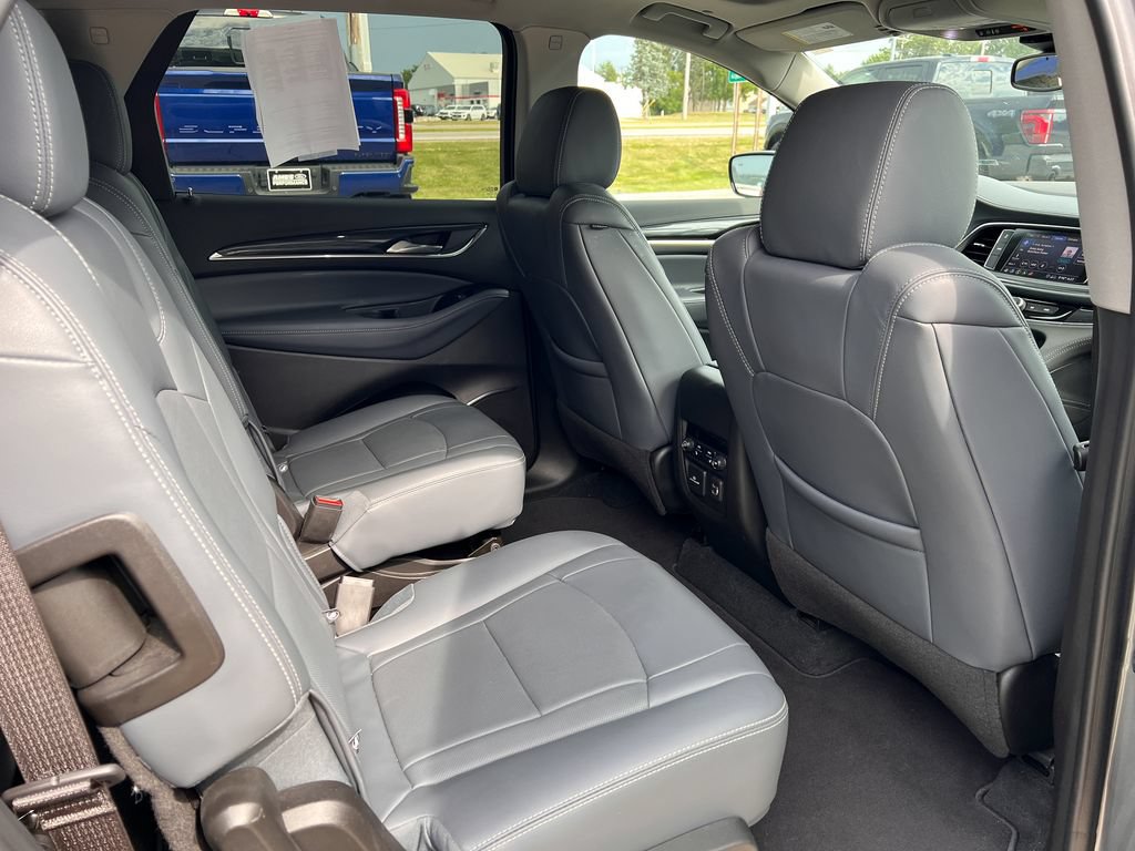 Used 2021 Buick Enclave Premium w/ Sun and Sites Package AWD/4WD image 19