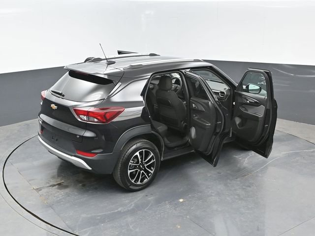 Used 2025 Chevrolet TrailBlazer LT AWD/4WD image 25