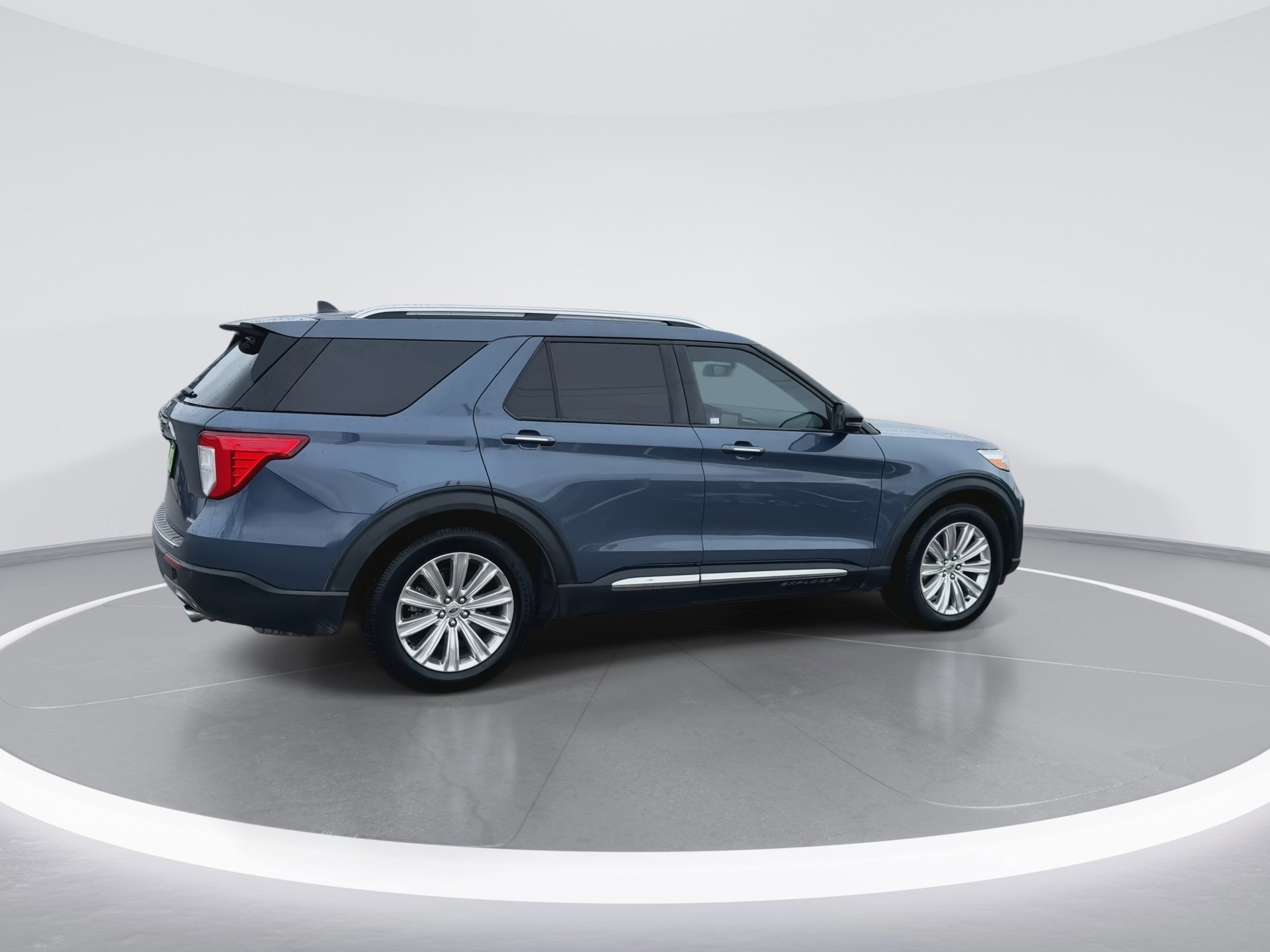 Certified 2021 Ford Explorer Limited w/ Hybrid Equipment Group 310A image 5