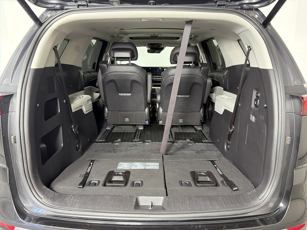Used 2024 Kia Carnival SX Prestige image 26