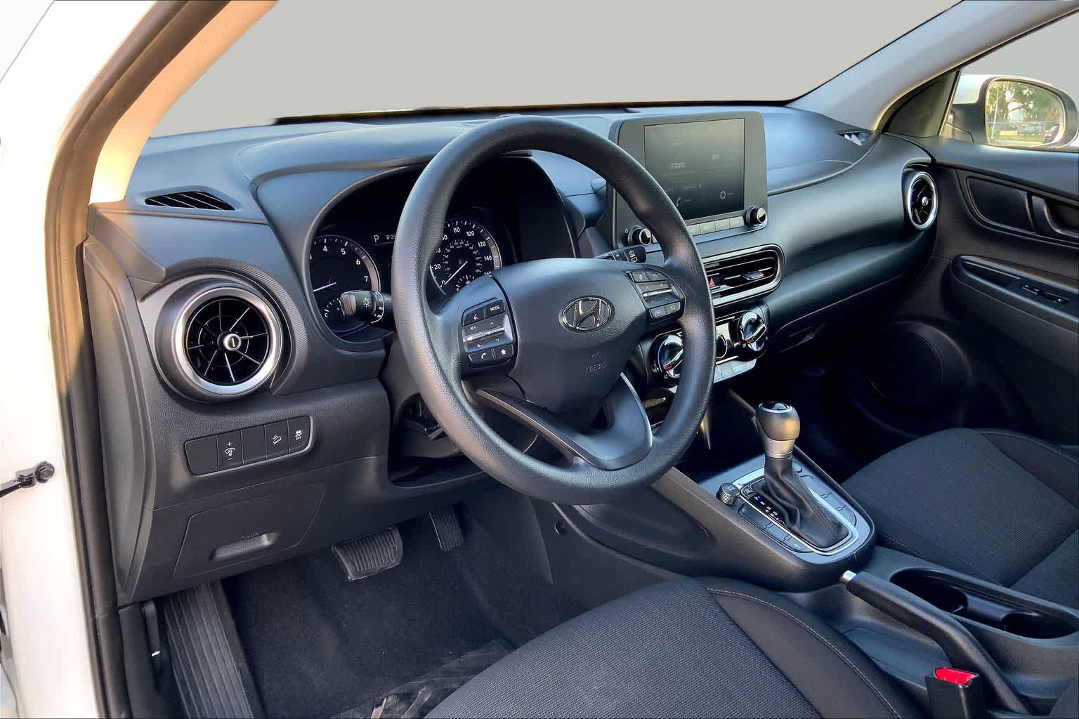Used 2022 Hyundai Kona SEL FWD image 18