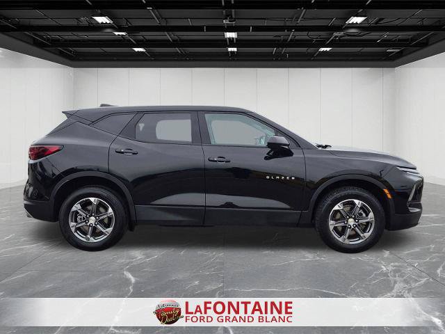 Used 2025 Chevrolet Blazer LT FWD image 6