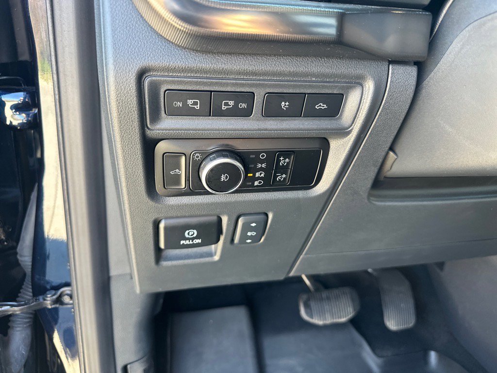 Certified 2024 Ford F150 Platinum w/ Equipment Group 702A High image 16