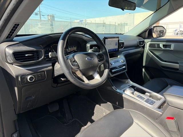 Certified 2023 Ford Explorer XLT w/ Equipment Group 202A RWD image 16