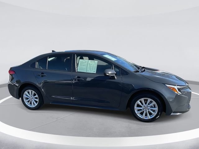 Used 2024 Toyota Corolla LE w/ LE Convenience Package image 2