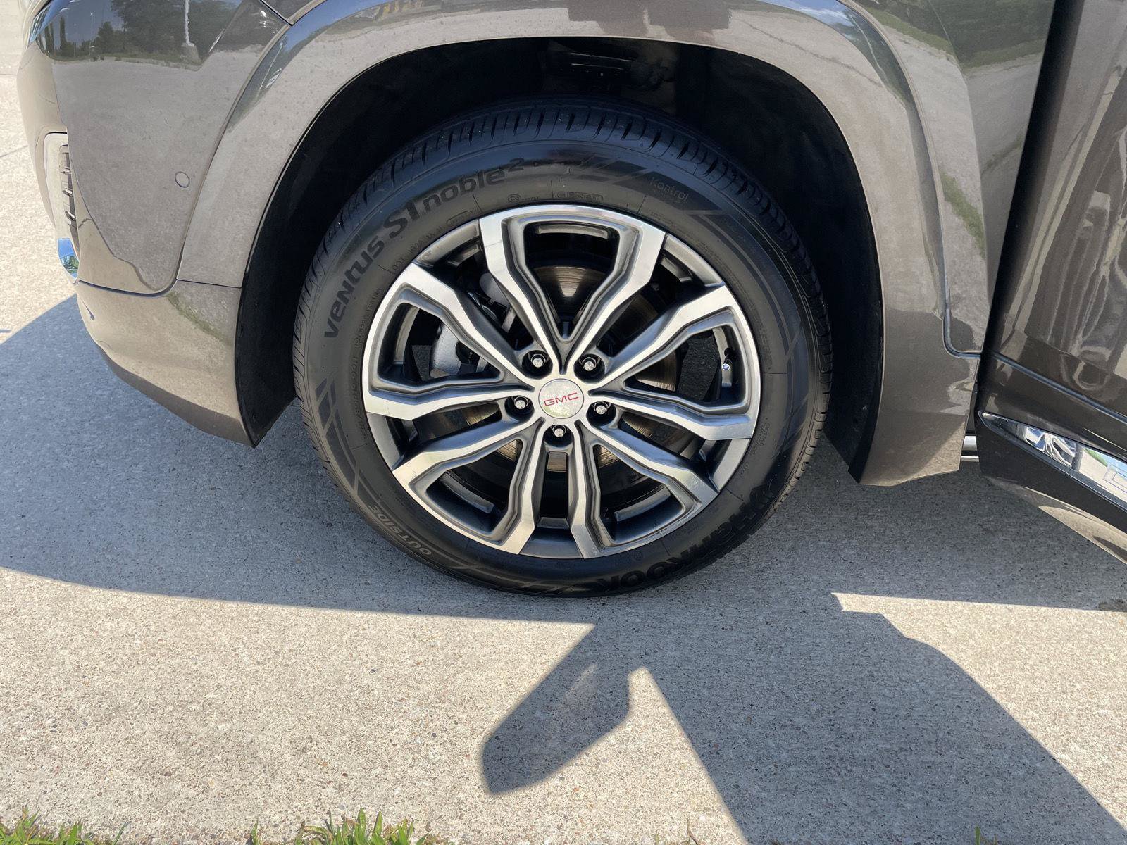 Used 2019 GMC Terrain Denali w/ Advanced Safety Package AWD/4WD image 10