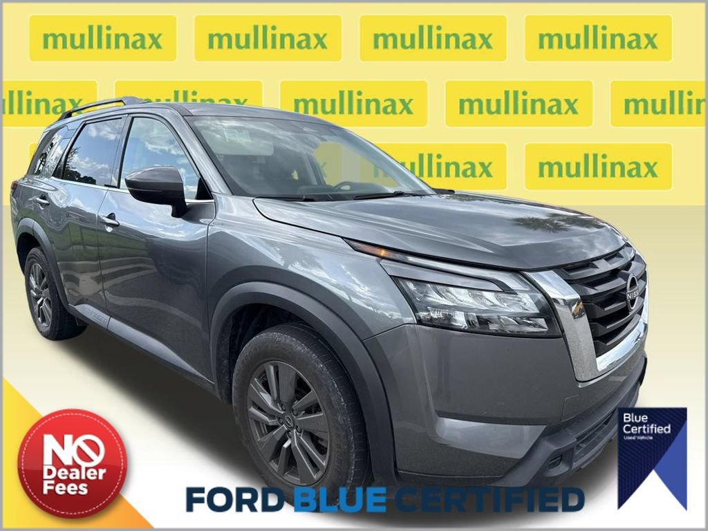 Used 2023 Nissan Pathfinder SV FWD image 1