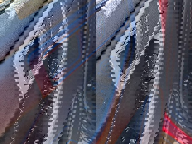 Certified 2022 Ford Explorer XLT w/ Equipment Group 202A image 22