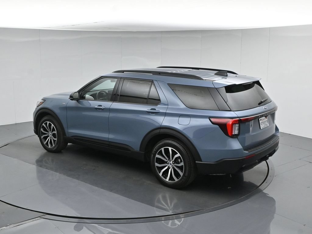 Certified 2025 Ford Explorer ST-Line w/ Premium Package RWD image 46
