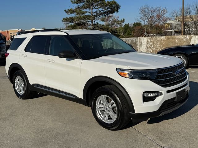 Certified 2023 Ford Explorer XLT w/ Equipment Group 202A AWD/4WD image 8