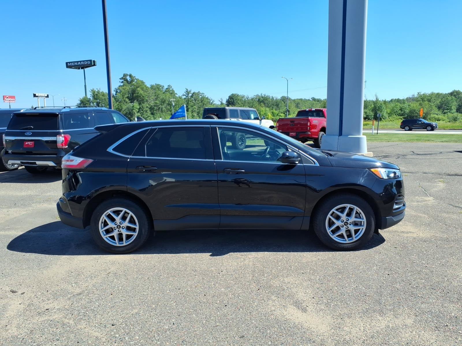 Certified 2024 Ford Edge SEL AWD/4WD image 7