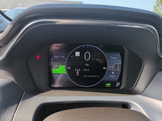 Used 2022 Chevrolet Bolt EUV Premier w/ Sun & Sound Package FWD image 37