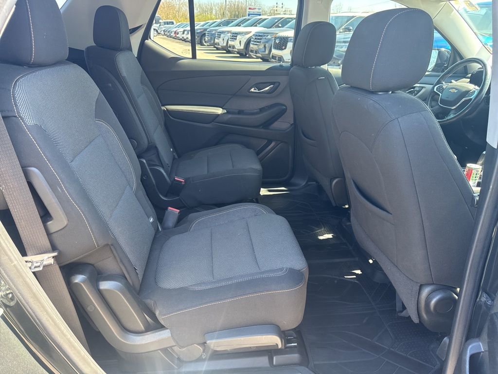 Used 2020 Chevrolet Traverse LT image 37
