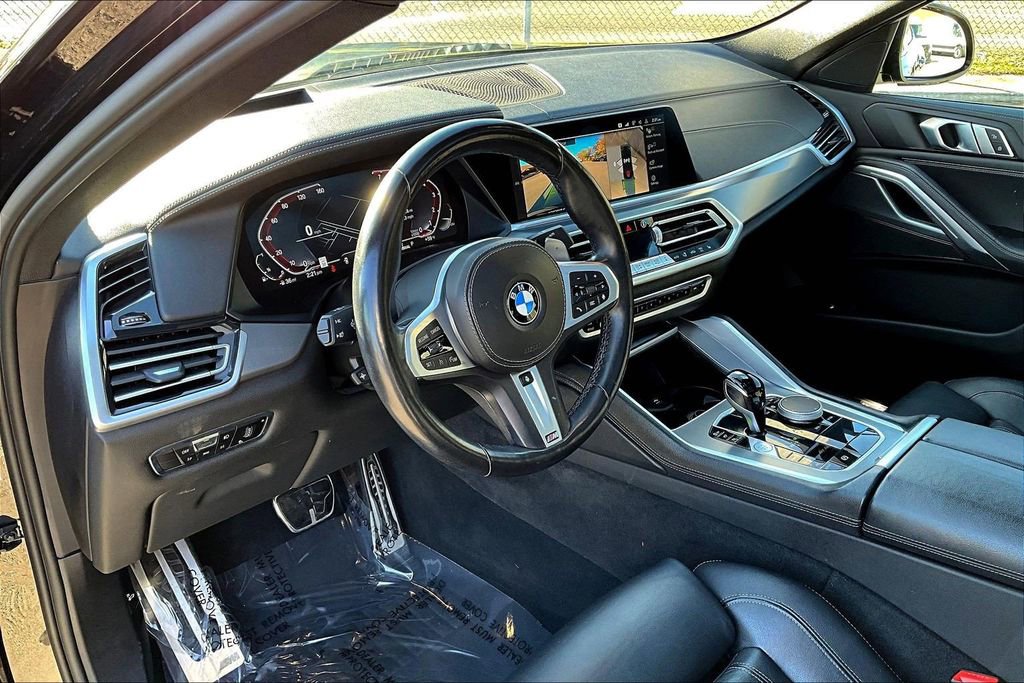 Used 2022 BMW X6 xDrive40i w/ M Sport Package AWD/4WD image 13