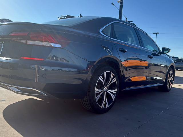 Used 2022 Volkswagen Passat 2.0T SE FWD image 11