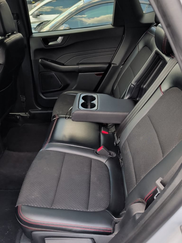 Certified 2025 Ford Escape ST-Line AWD/4WD image 8