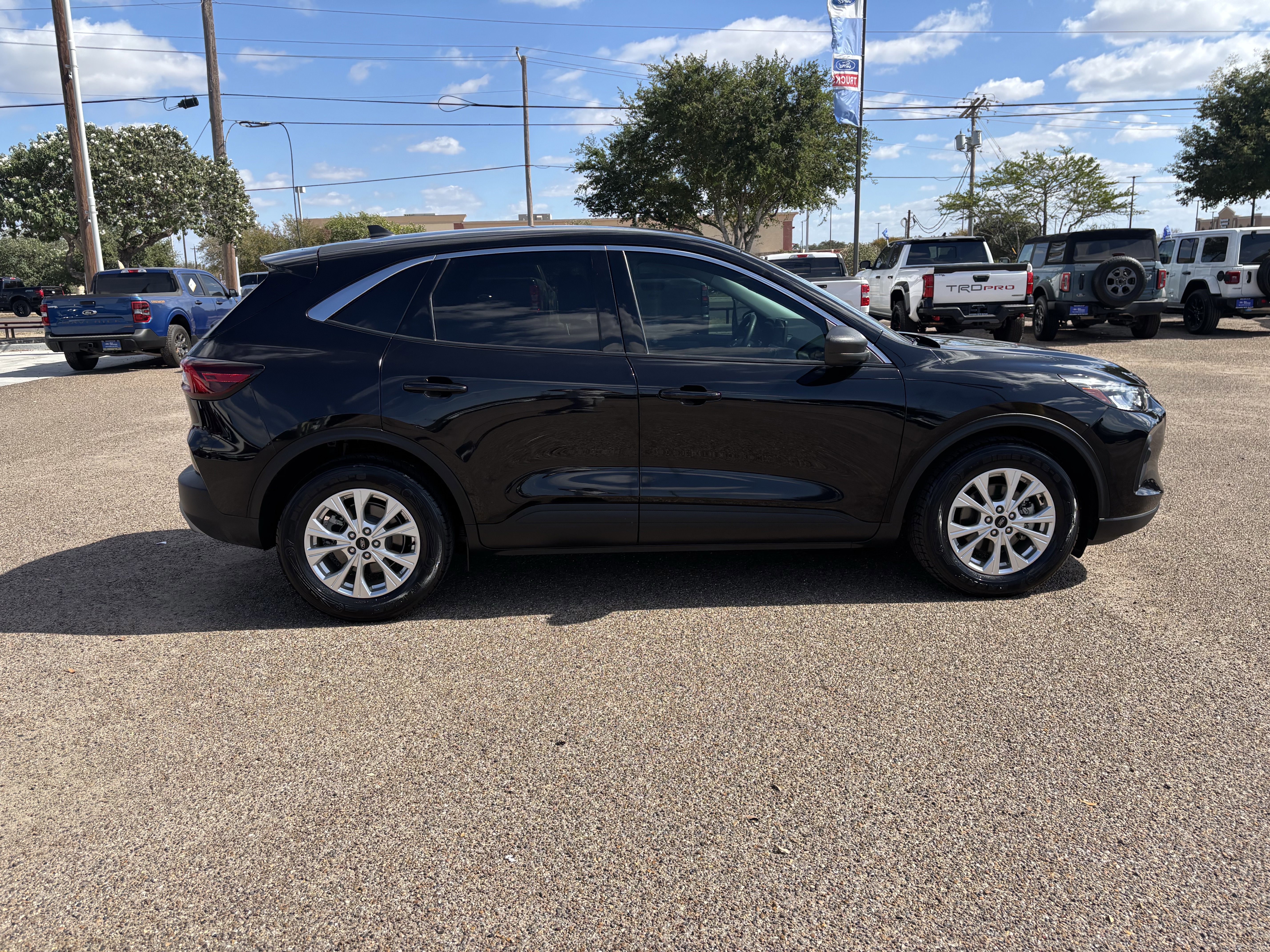 Certified 2023 Ford Escape Active image 5