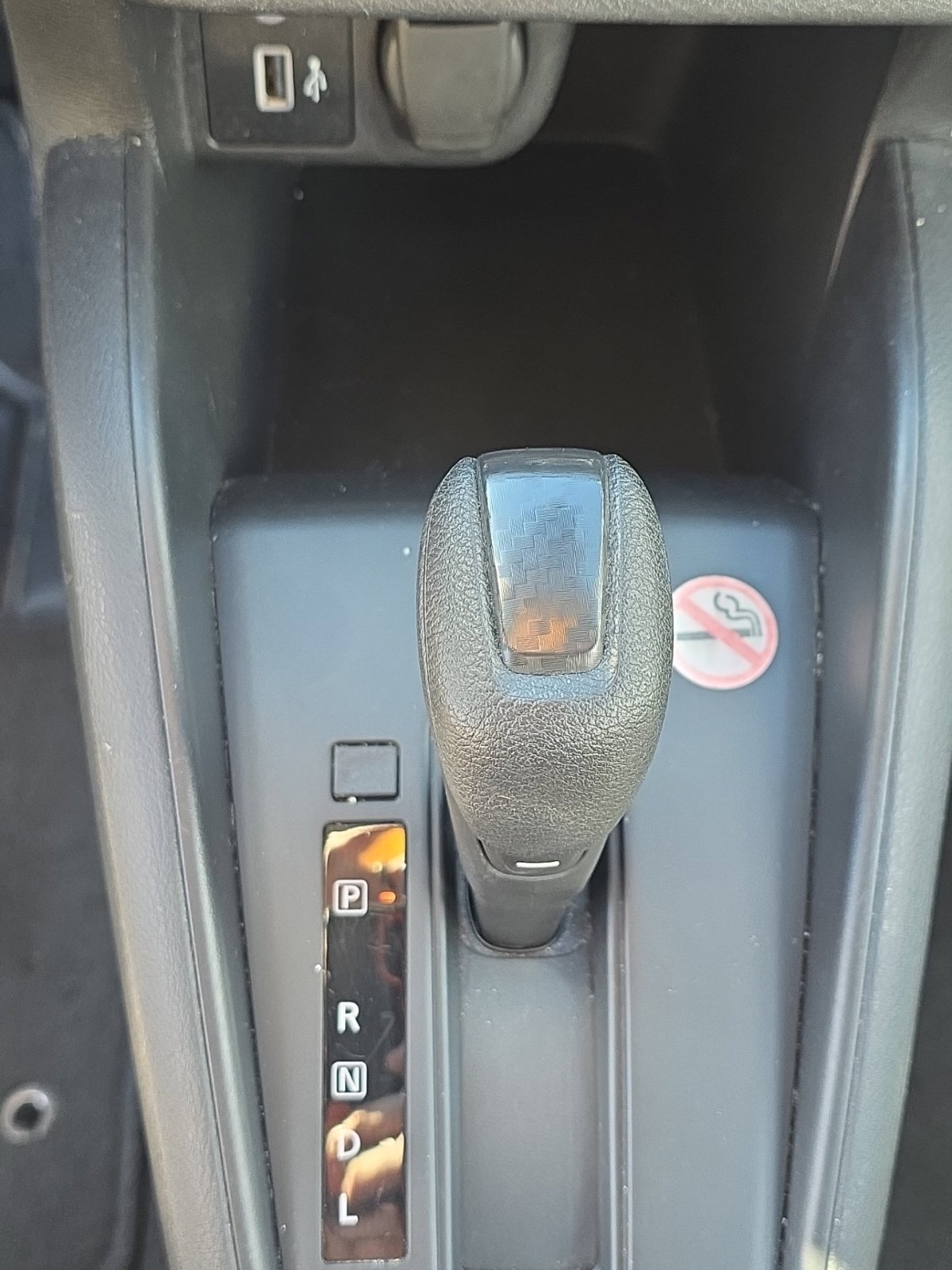 Used 2025 Nissan Versa S FWD image 17