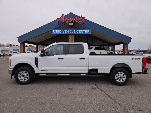 Certified 2023 Ford F350 XLT image 4