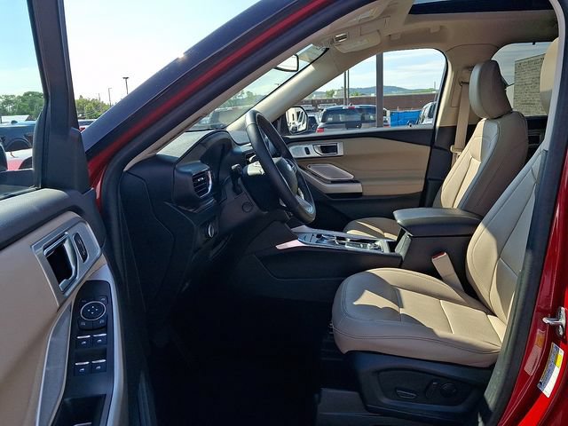 Certified 2024 Ford Explorer Limited w/ Limited Technology Package AWD/4WD image 15