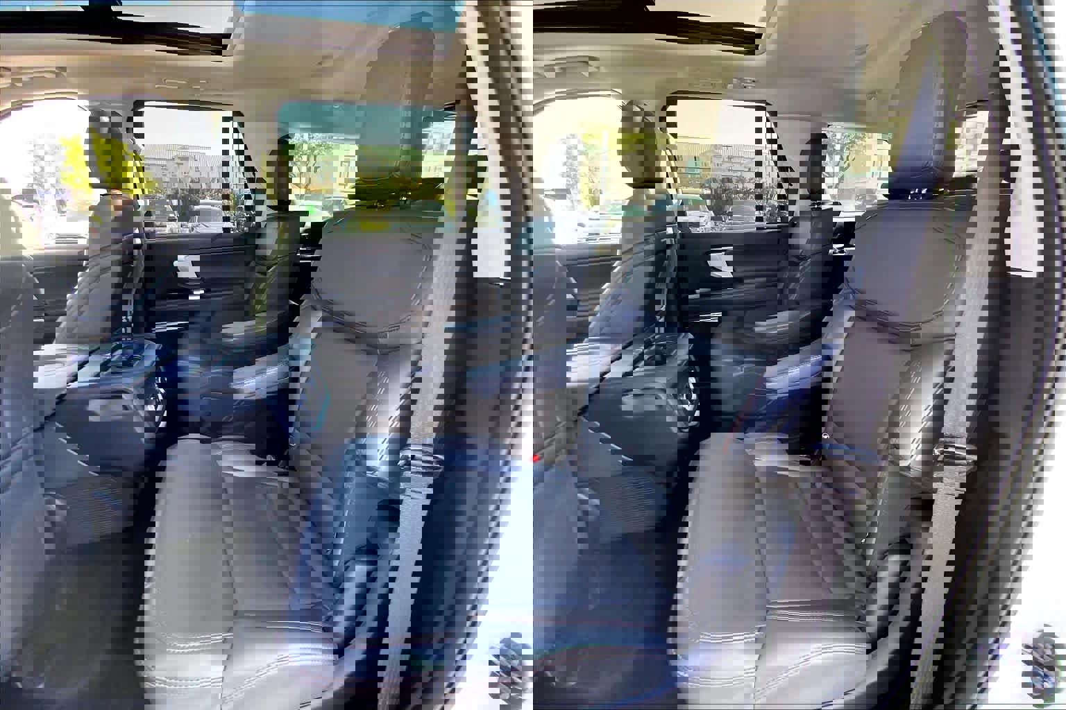 Certified 2025 Ford Expedition Active image 19