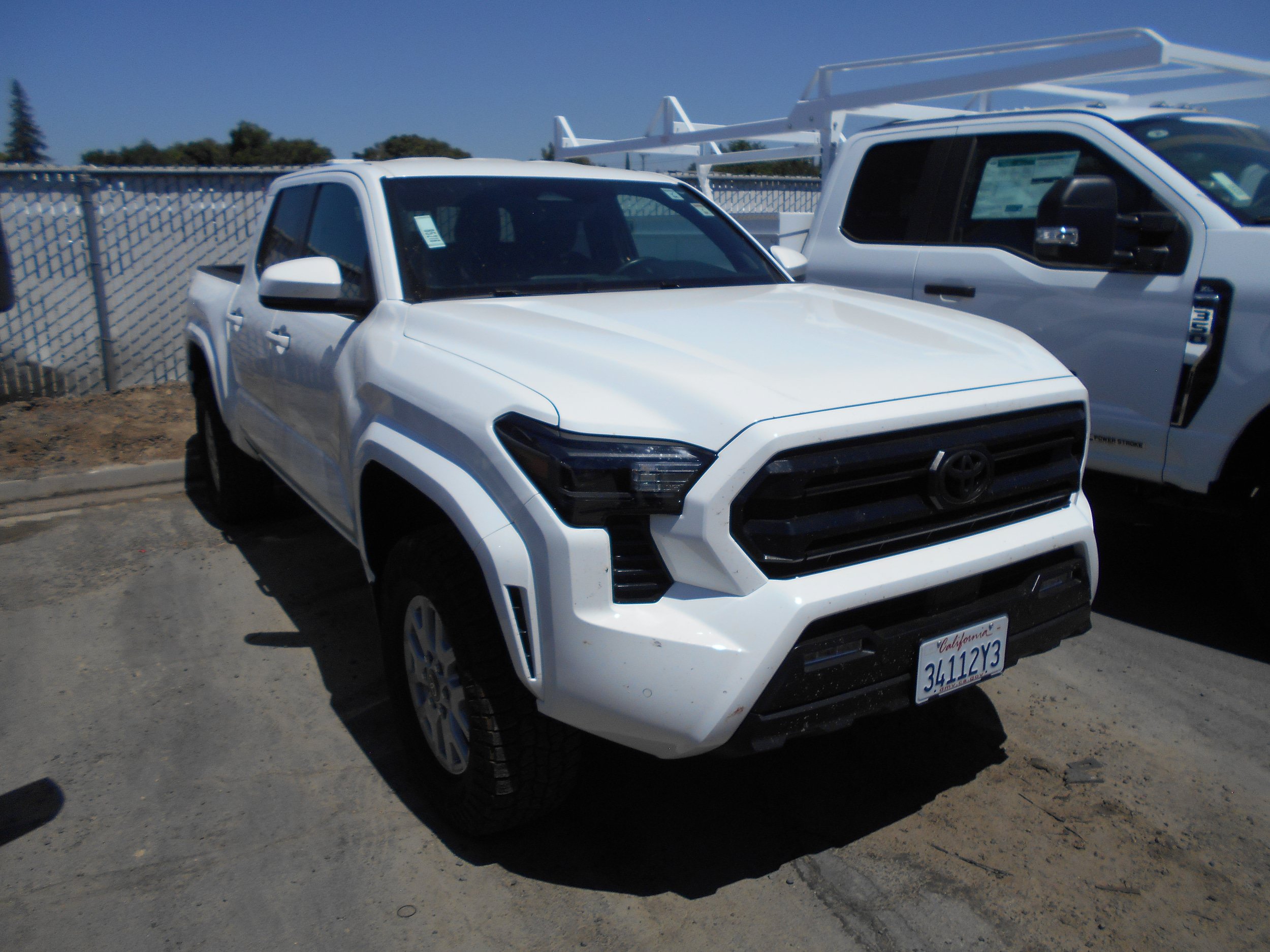 Used 2024 Toyota Tacoma SR5 AWD/4WD image 1
