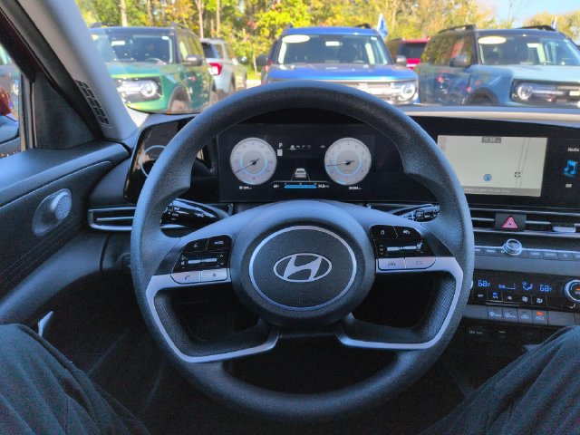 Used 2024 Hyundai Elantra SEL FWD image 32
