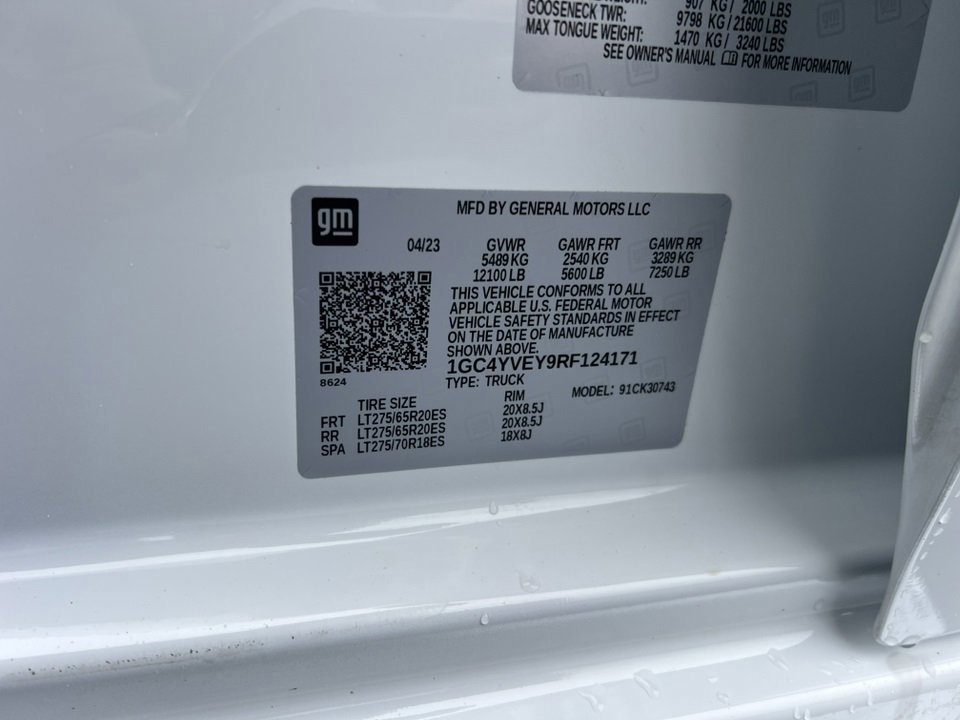 Used 2024 Chevrolet Silverado 3500 High Country w/ High Country Premium Package image 19