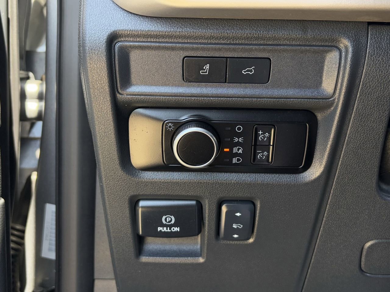 Certified 2024 Ford Expedition Max XLT image 24