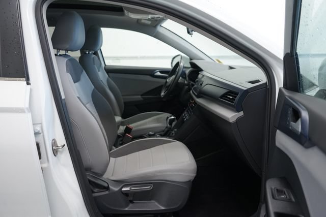 Used 2022 Volkswagen Taos SE w/ Panoramic Sunroof Package AWD/4WD image 32