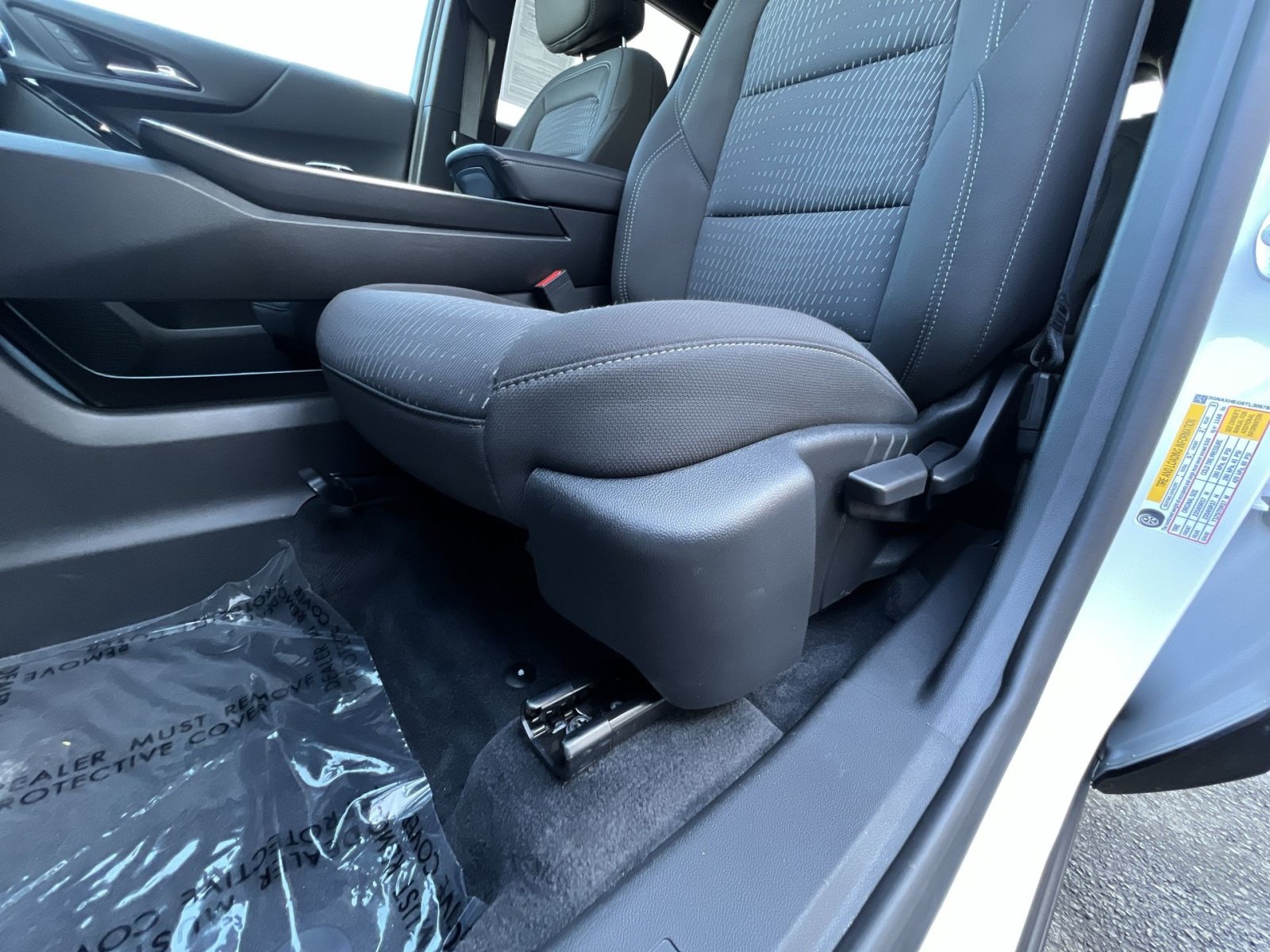Used 2026 Chevrolet Equinox LT FWD image 22