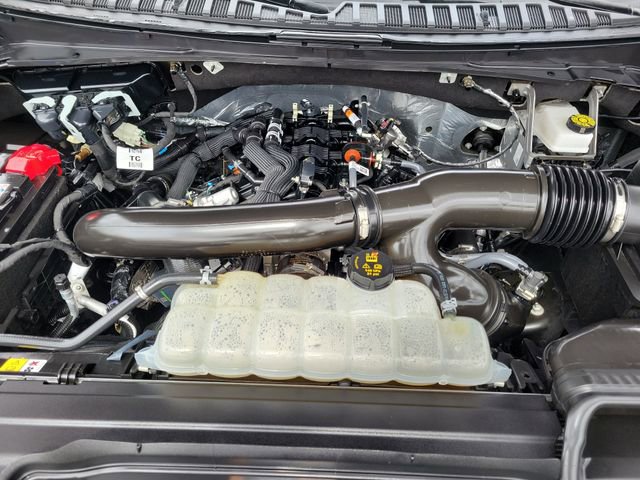 Certified 2025 Ford Expedition Active AWD/4WD image 30