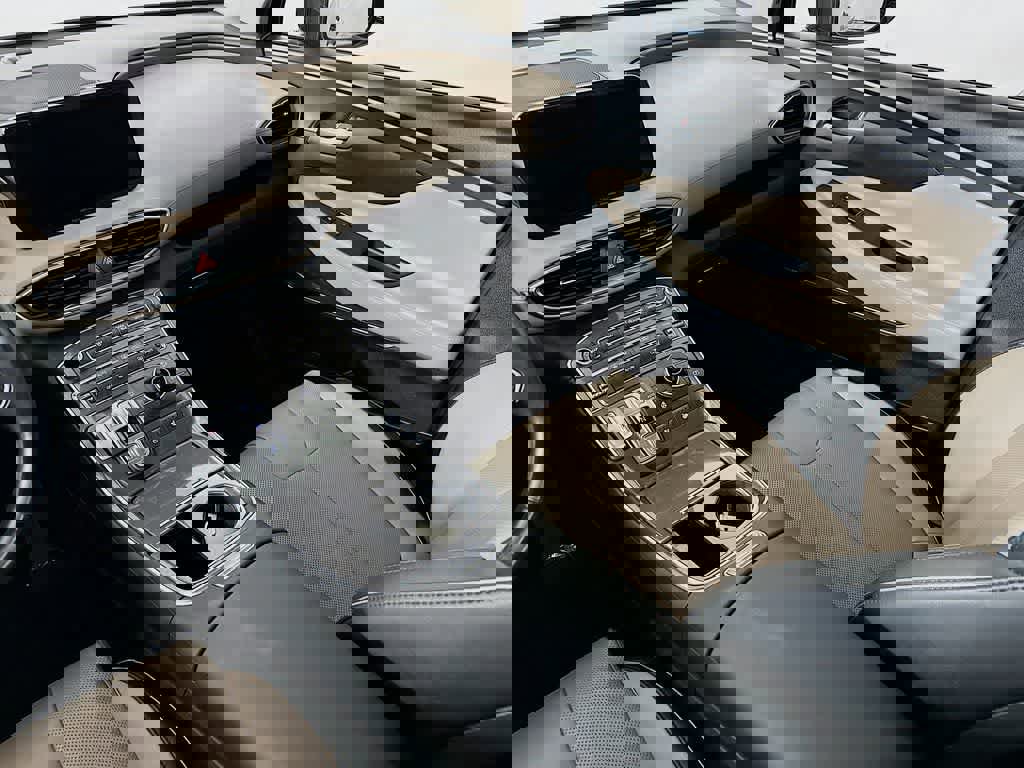 Used 2022 Hyundai Santa Fe Limited image 14