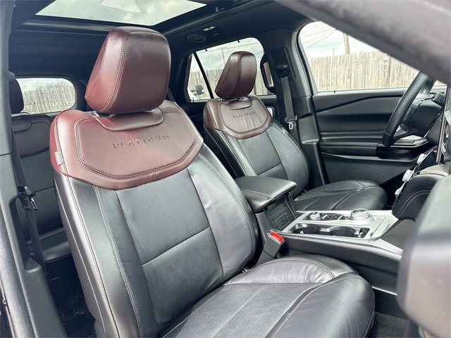 Certified 2023 Ford Explorer Platinum w/ Technology Package image 32