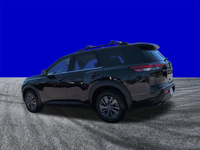 Used 2022 Nissan Pathfinder SV image 3