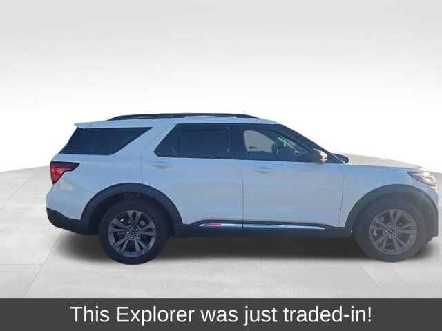 Certified 2025 Ford Explorer Active w/ Active Comfort Package AWD/4WD image 1