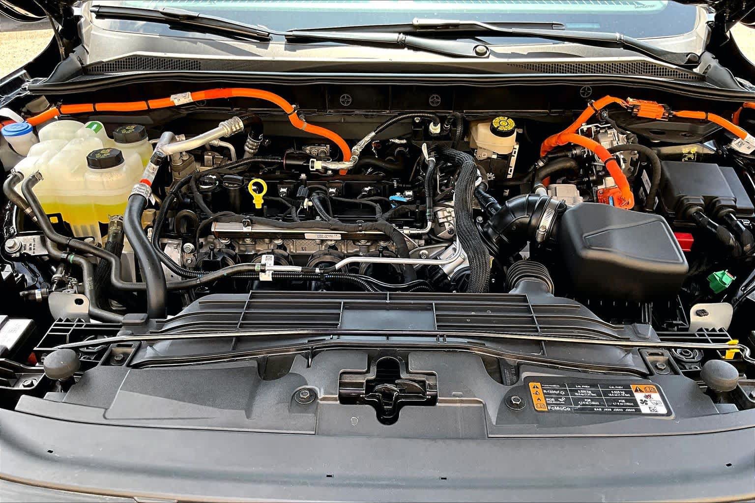 Certified 2025 Ford Escape SE FWD image 63